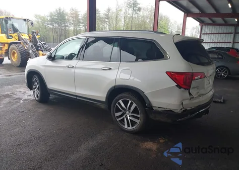 2016 Honda Pilot Touring z USA, uszkodzony, nr VIN 5FNYF6H94GB071981